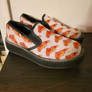 T.U.K. pizza creepers